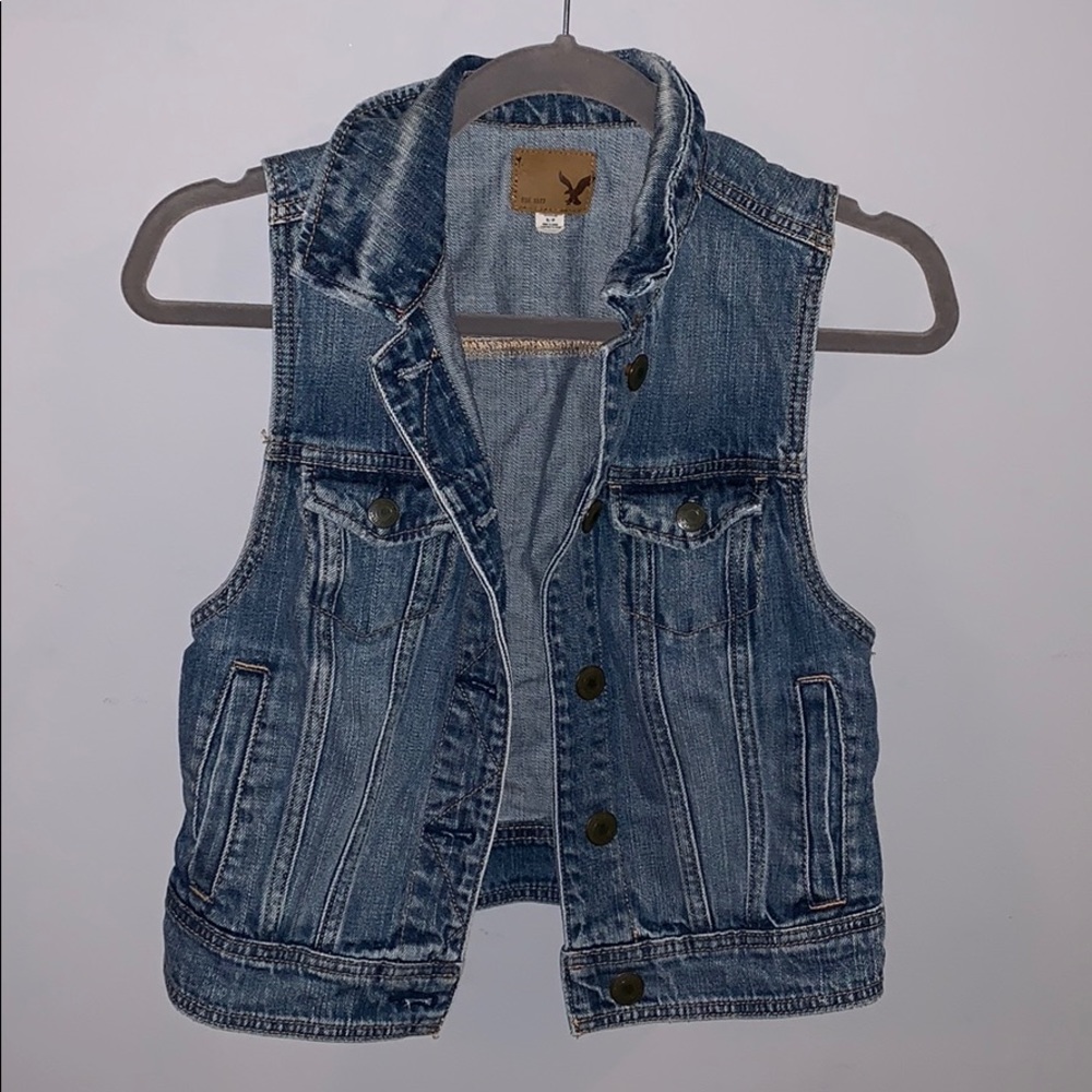 American Eagle outfitters jean vest size S